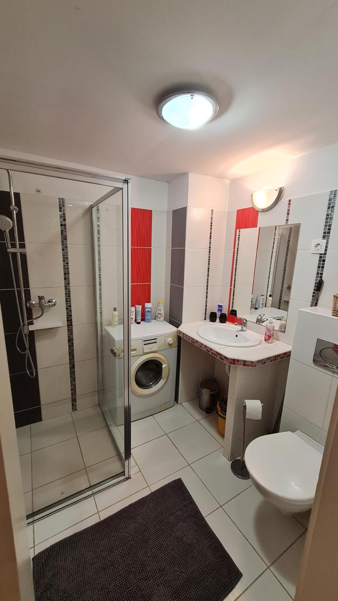 Maxim Apartment